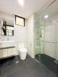 Symphony Suites (D27), Condominium #571825341